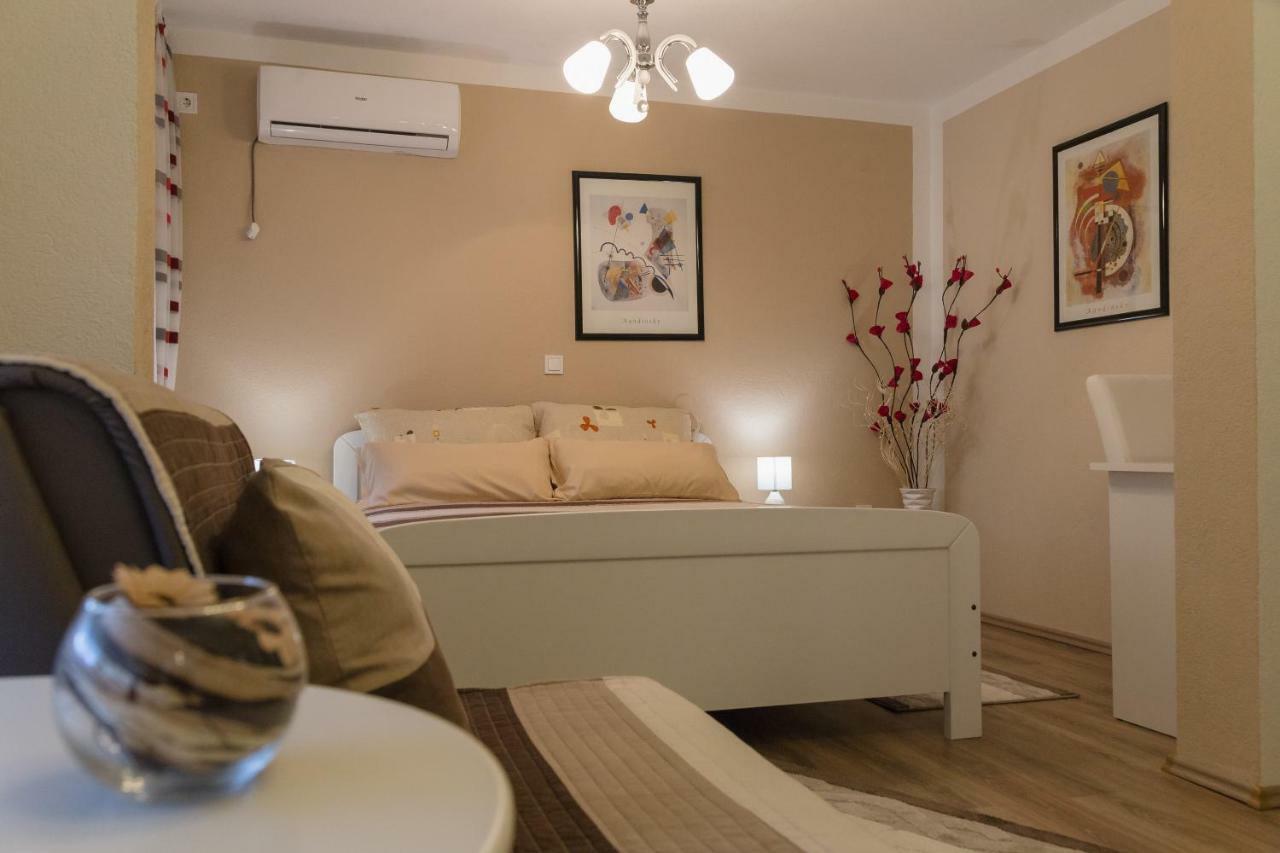 Iris Room & Apartment 슬루니 외부 사진